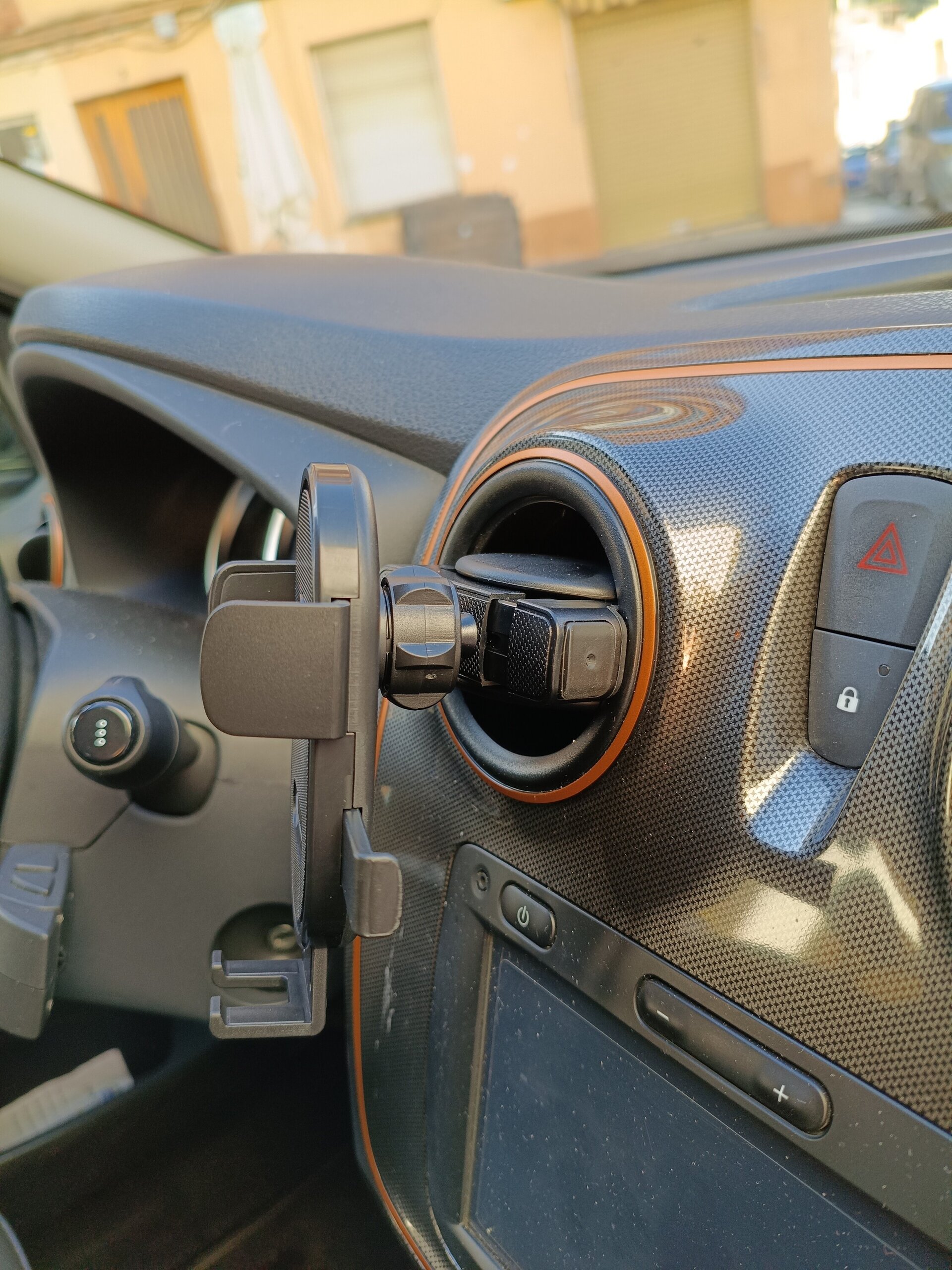 Soporte movil Rejilla redonda, Dacia Sandero II,  Mercedes Benz, etc. - 1